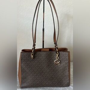Michael Kors Sofia Large Tote